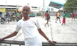 Ibu Siama at volleyball match